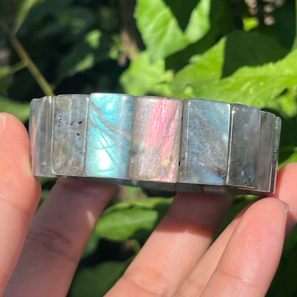 Stretchable rainbow color labradorite soft bangle‎